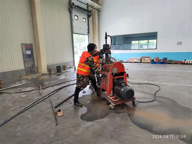 北仑厂房地面下沉塌陷注浆加固施工